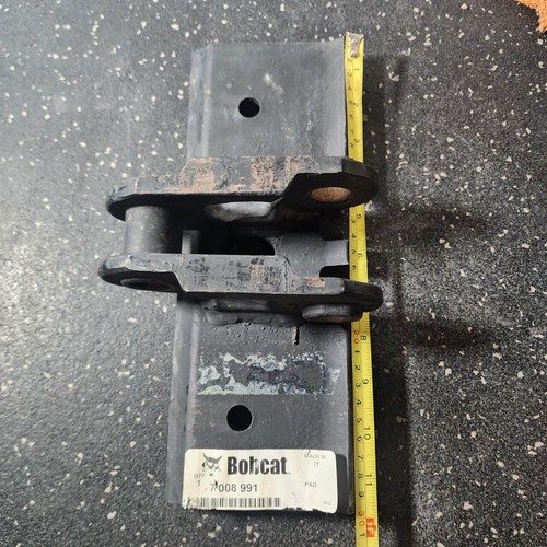 Bobcat excavtor track pad n - pad, p/n